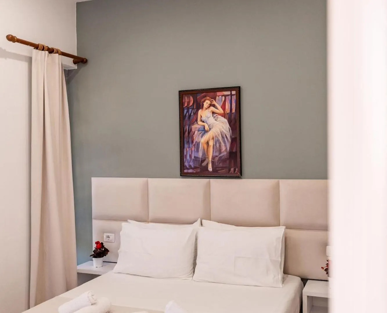 Roan Apartments Sarande