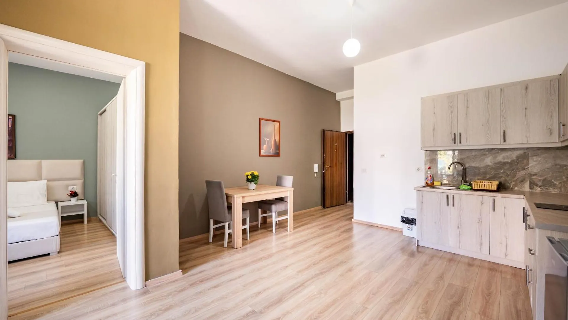 Roan Apartments Aparthotel Sarande