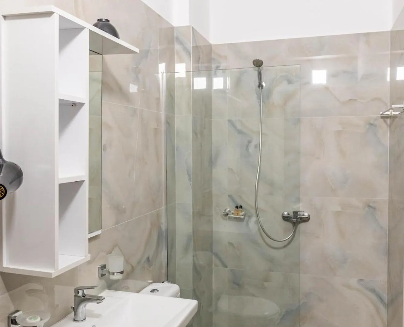 Roan Apartments Aparthotel