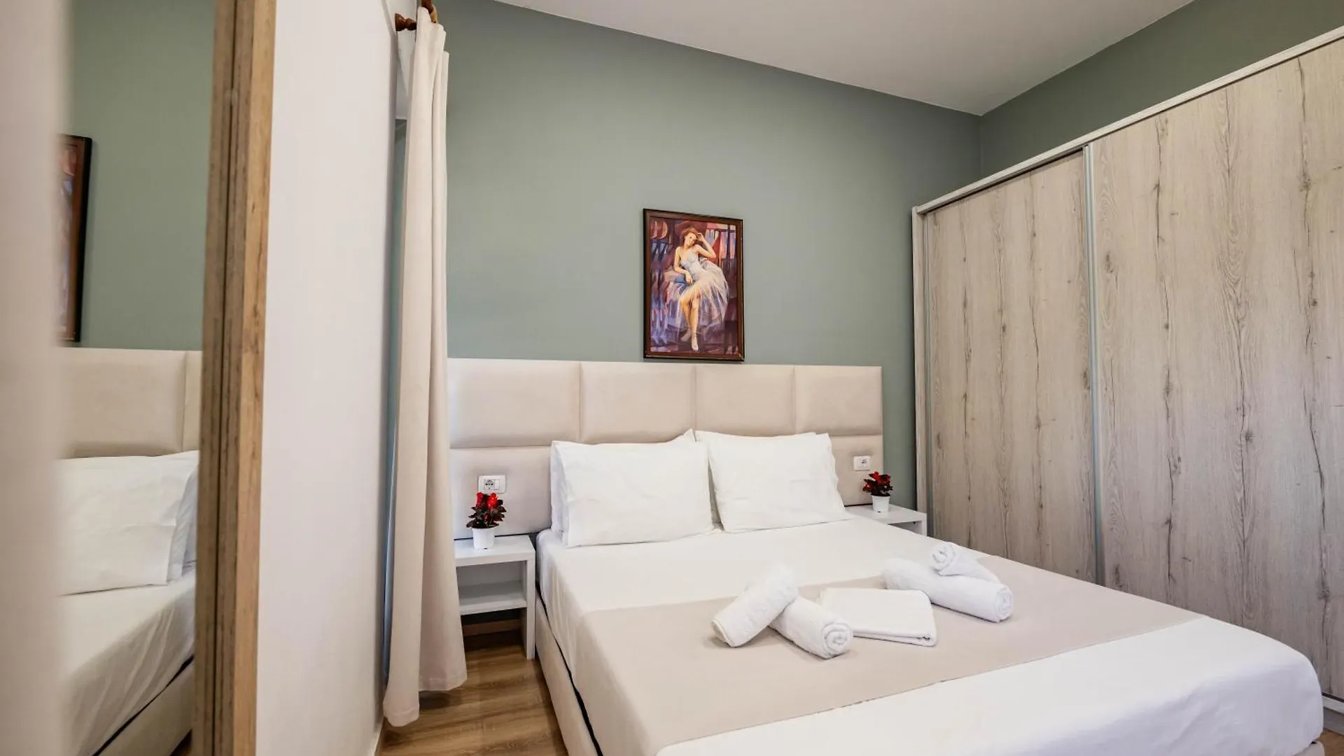 Roan Apartments 0*, Sarande Albania
