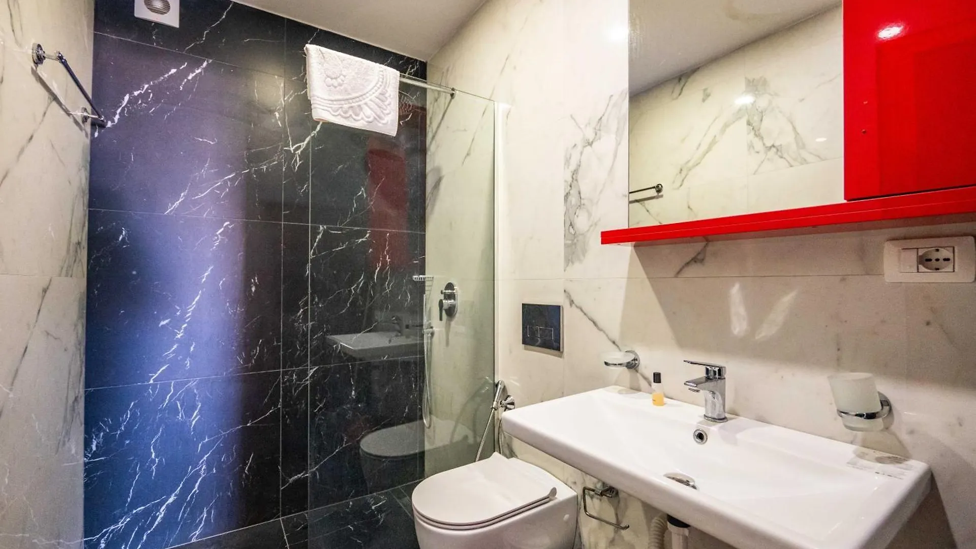 Roan Apartments Aparthotel Sarande