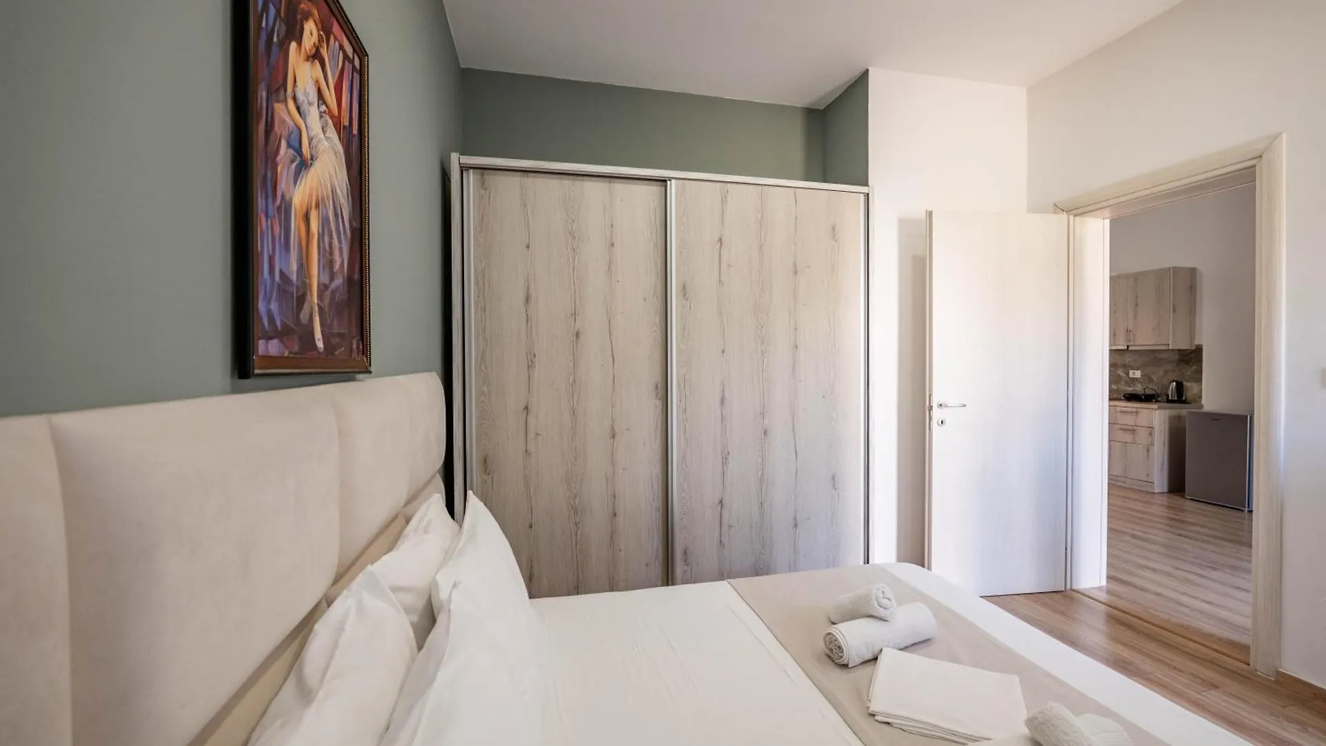 Aparthotel Roan Apartments