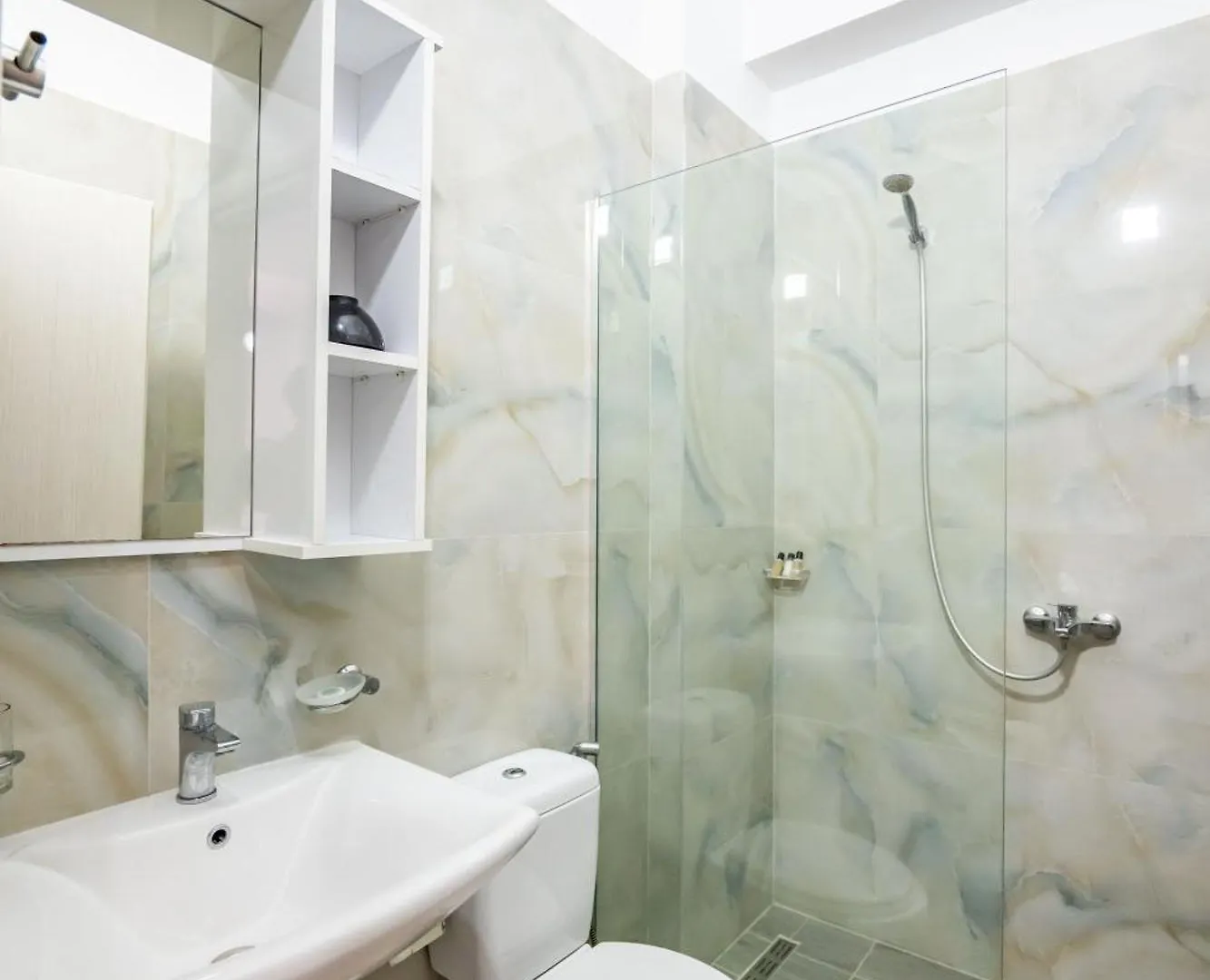 Roan Apartments Aparthotel