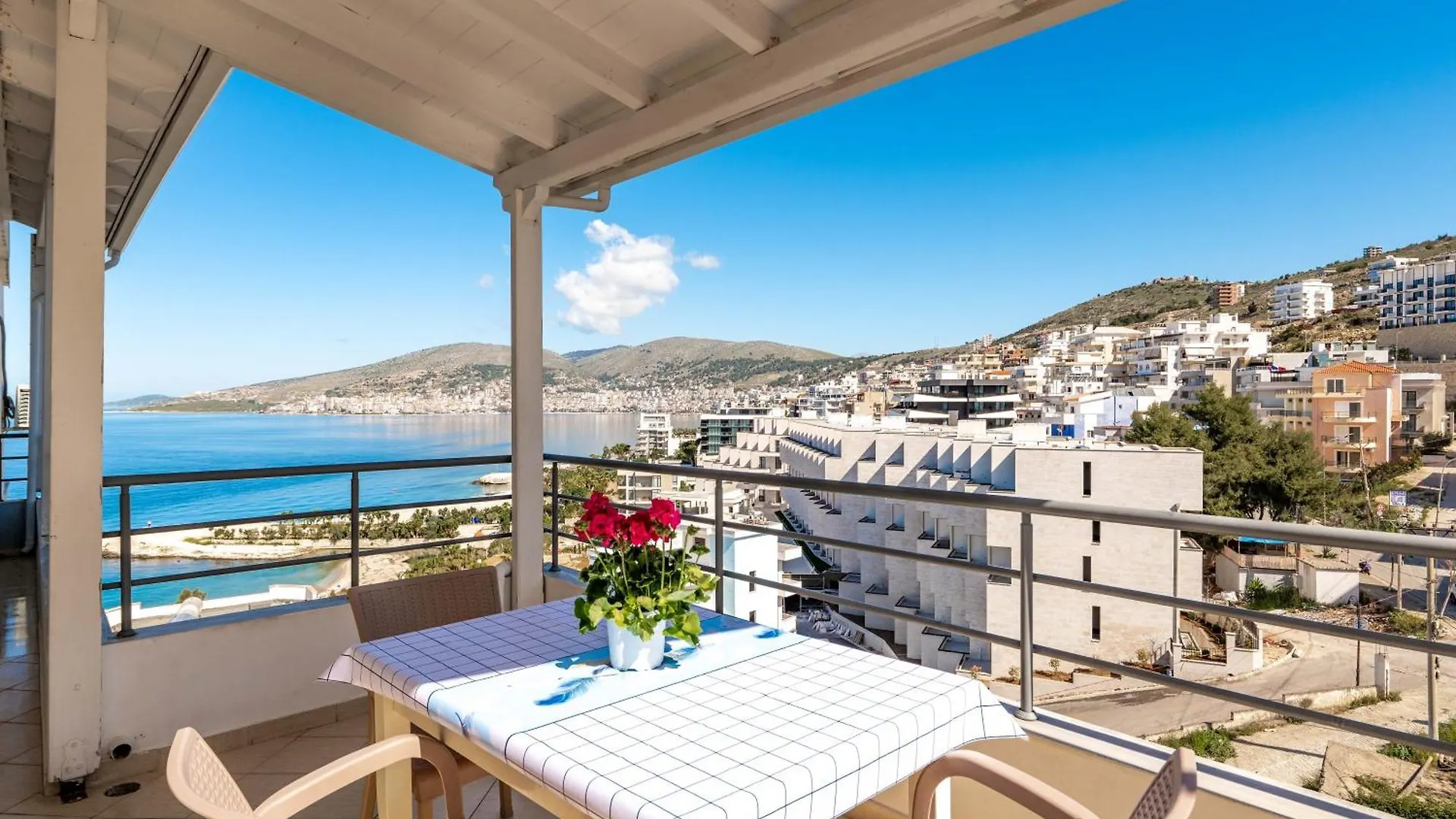 Roan Apartments Aparthotel Sarande