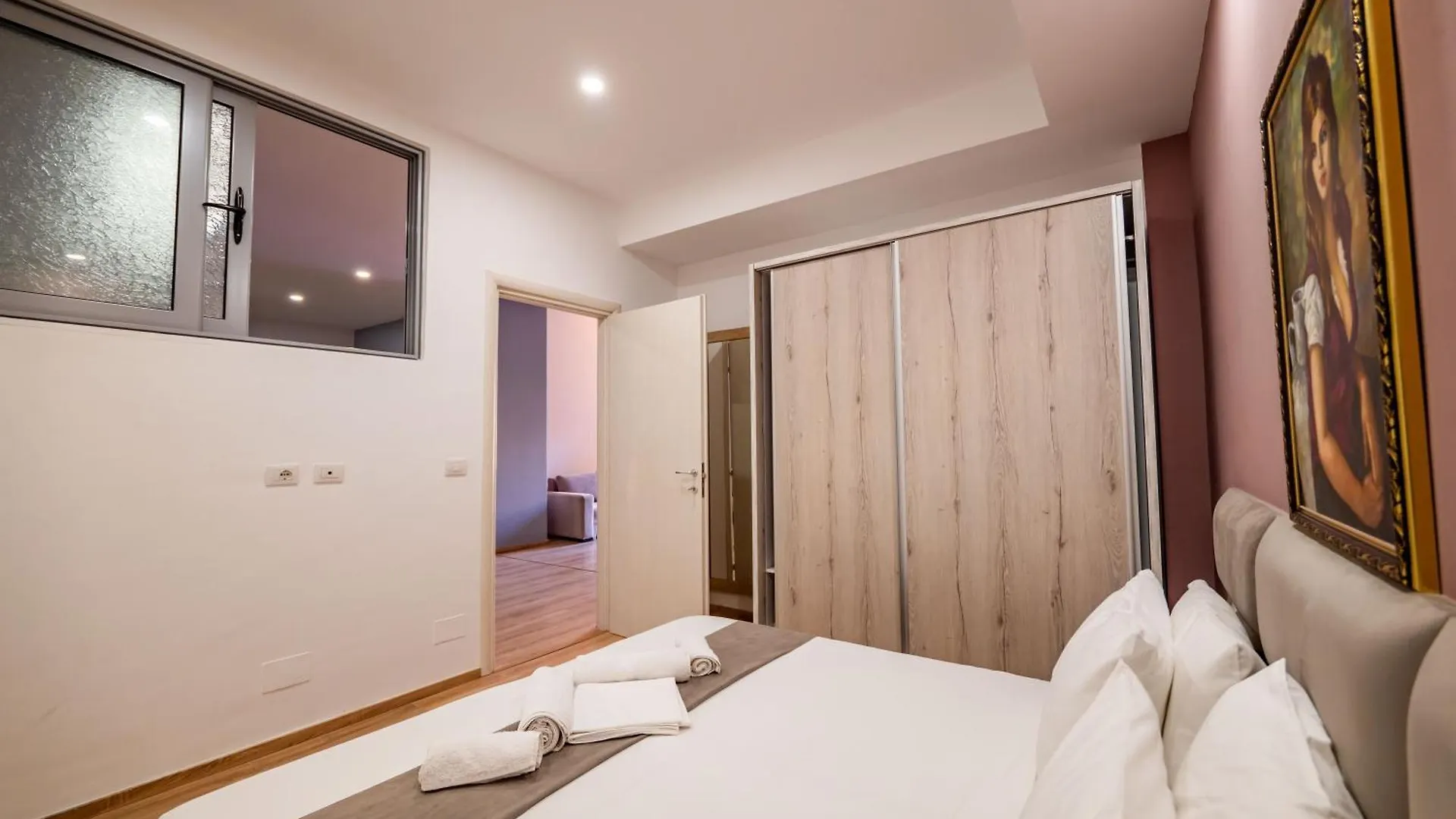 Roan Apartments Sarande