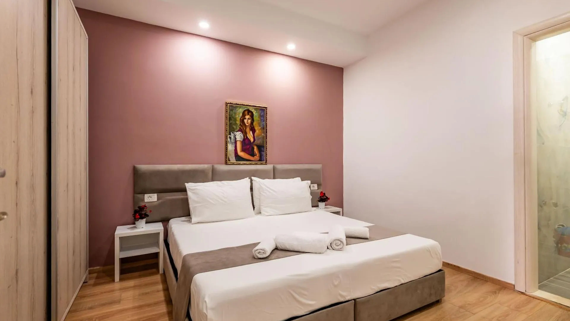 Roan Apartments Sarandë