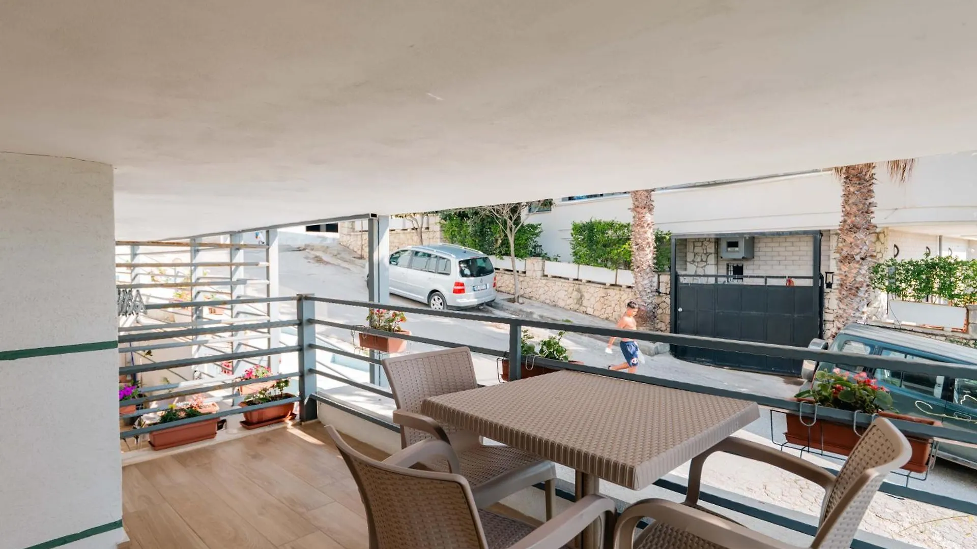 Roan Apartments Sarandë Aparthotel